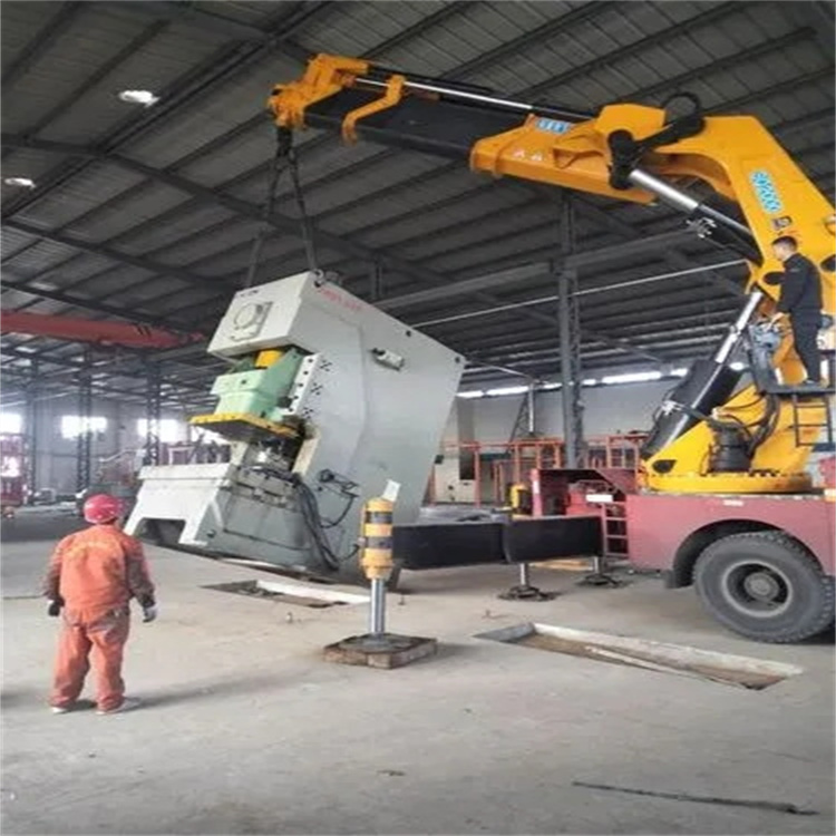 揭东80吨折臂吊车出租附近电话